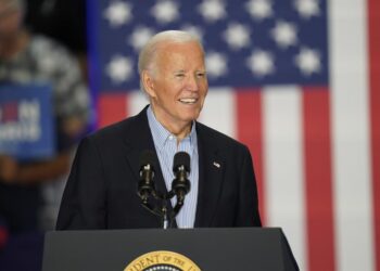 El presidente Biden en un mitin en Wisconsin el 5 de julio de 2024. Foto: EFE.