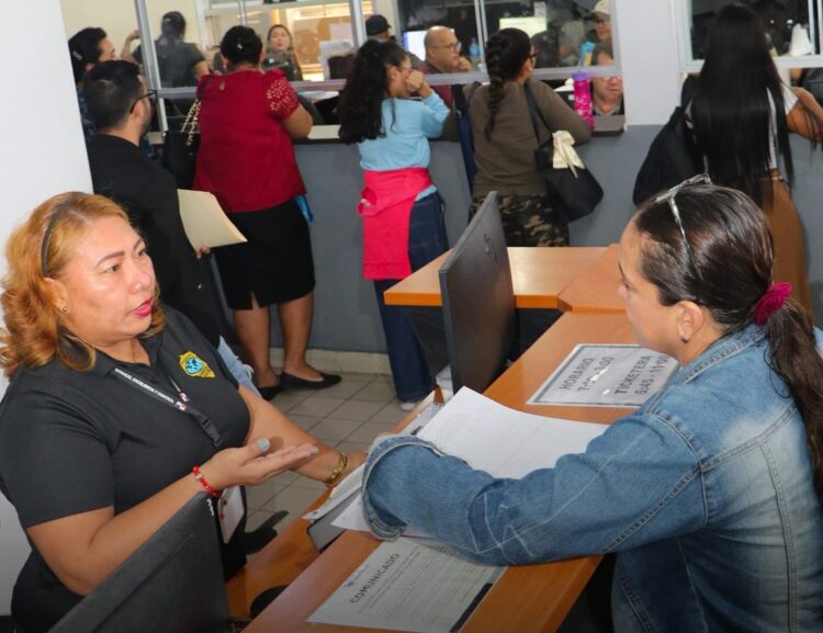 La semana pasada, Migraciones anunció la suspensión temporal de la tramitación online para el otorgamiento de visas estampadas a cubanos. Foto: Migración Panamá