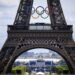 La Torre Eiffel con los anillos olímpicos vista desde la plaza Trocadero antes de los Juegos Olímpicos de París 2024, Francia, el 24 de julio de 2024. Foto: Laurent Gillieron / EFE.