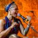 La percusionista y cantante Brenda Navarrete durante un espectáculo en el Anfiteatro de La Habana Vieja, el 21 de agosto de 2024. Foto: Otmaro Rodríguez.