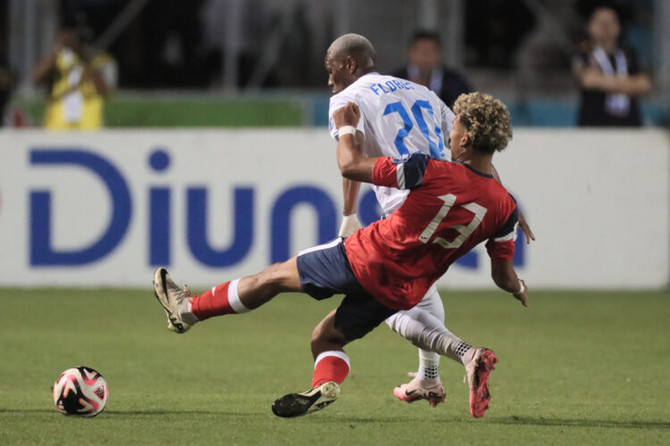 Cuba tendrá duros escollos en la lucha por mantener la categoría en la venidera Liga de Naciones de Concacaf. Foto: Gustavo Amador/EFE.