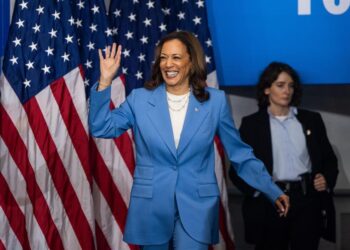 Kamala Harris en el Centro Hendrick para la Excelencia Automotriz en Raleigh, Carolina del Norte, el 16 de agosto de 2024. Foto: EFE/EPA/JIM LO SCALZO