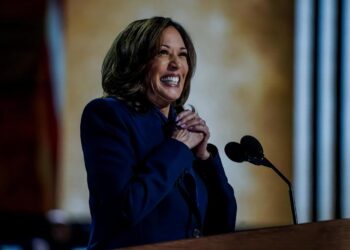 Kamala Harris la noche final de la Convención Nacional Demócrata de Chicago. Foto: EFE/EPA/WILL OLIVER.