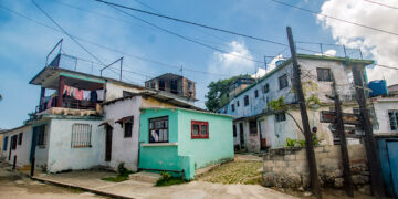 Casas del barrio habanero de La Timba. Foto: Otmaro Rodríguez.