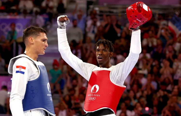 Rafael Alba repitió su bronce olímpico de Tokio 2020. Foto: Divyakant Solanki/EFE.