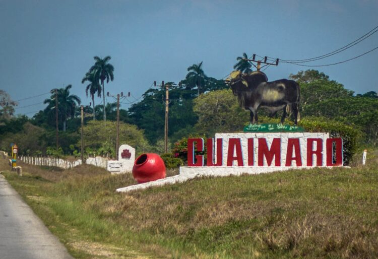 Entrada por carretera al municipio de Guáimaro, en Camagüey. Foto: cubahora.cu / Archivo.