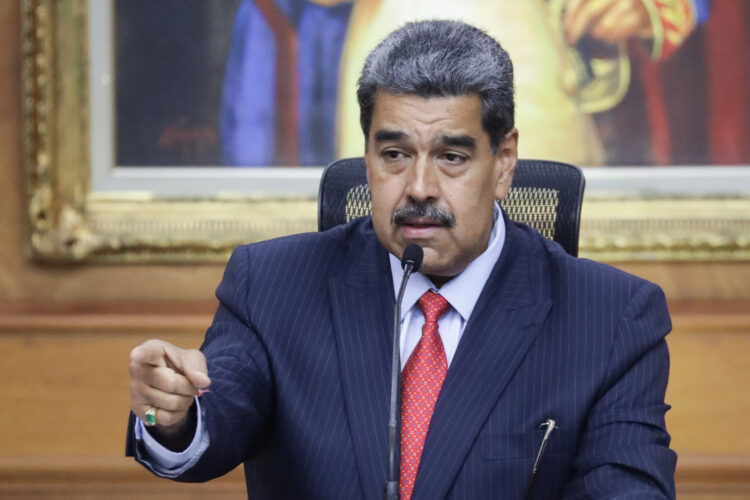 Fotografía de archivo del presidente de Venezuela, Nicolás Maduro, durante una rueda de prensa en el Palacio de Miraflores en Caracas. Foto: Ronald Peña R. / EFE / Archivo.