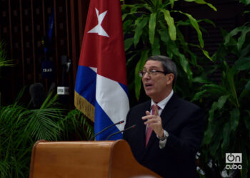 El canciller cubano Bruno Rodríguez Parrilla en la presentación de informe sobre el bloqueo contra Cuba. Foto: Otmaro Rodríguez.