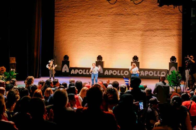 La Colmenita actúa en el teatro Apollo, de Nueva York. Foto: Prensa Latina