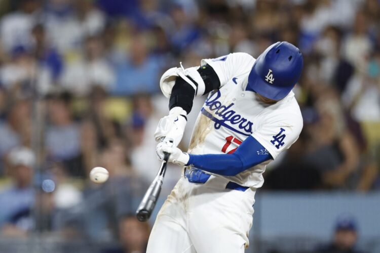 Shohei Ohtani se convirtió en el primer jugador de la historia con una temporada de 50 jonrones y 50 bases robadas. Foto: Caroline Brehman/EFE.