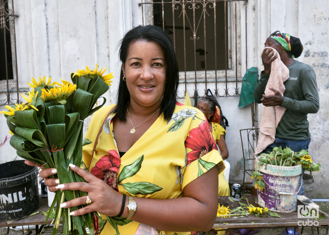 Devotos de la Virgen del Caridad de Cobre por las calles de Centro Habana, el domingo 8 de septiembre de 2024. Foto: Otmaro Rodríguez.