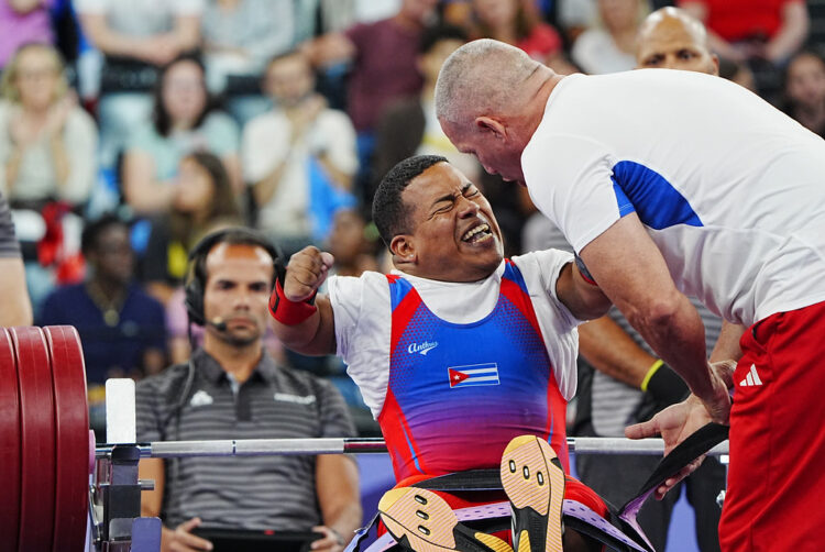 El parapesista cubano Pablo Ramírez, ganador de la medalla de plata en los Juegos Paralímpicos de París 2024. Foto: Calixto N. Llanes / Jit.