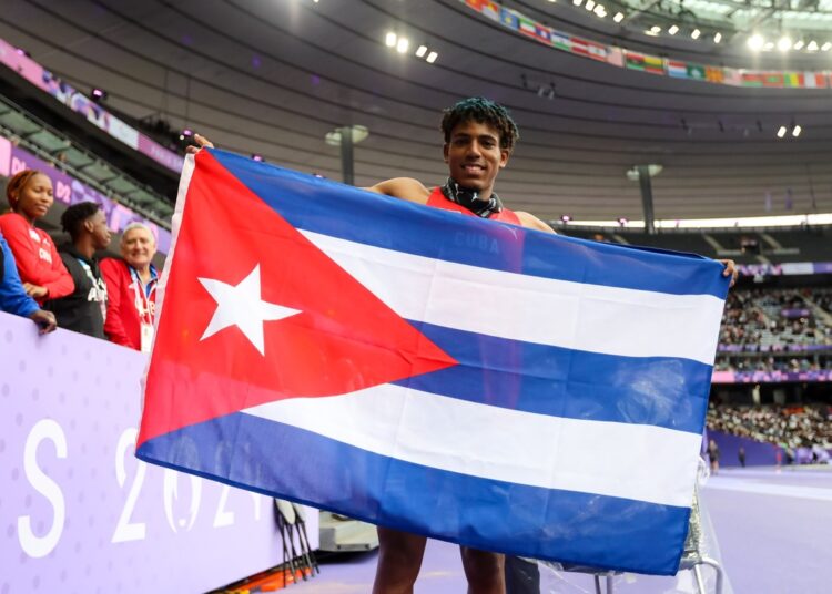 Con un salto de 7.41 metros, Robiel Yankiel Sol dio a Cuba su primera medalla de oro en los Juegos Paralímpicos de París 2024. Foto: Calixto N. Llanes /Jit.