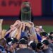 Los Dodgers celebraron su segunda Serie Mundial en los últimos 5 años tras derrotar 4-1 a los Yankees en el presente Clásico de Otoño. Foto: Sarah Yenesel/EFE.