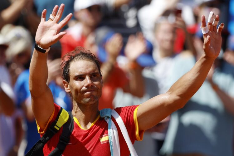 El tenista español Rafael Nadal, considerado uno de los más grandes de la historia, anunció su retirada de las canchas a los 38 años de edad. Foto: Franck Robichon / EFE.