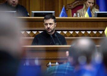 El presidente ucraniano Volodímir Zelenski, durante un discurso en el parlamento de su país. Foto: EFE / EPA / SERVICIO DE PRENSA PRESIDENCIAL DE UCRANIA / ARCHIVO.