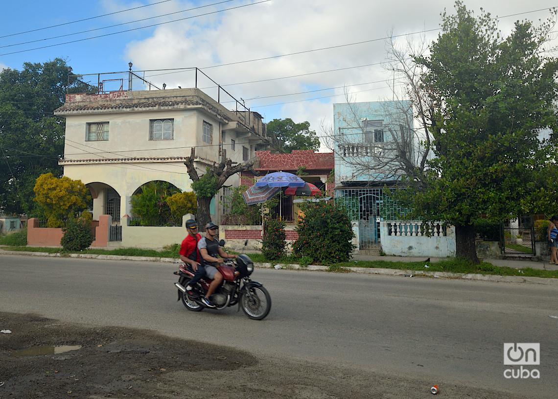 Calzada de Bejucal, municipio Arroyo Naranjo, La Habana. Foto: Otmaro Rodríguez.