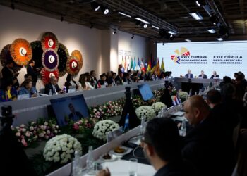 Fotografía de la sesión plenaria de la XXIX Cumbre Iberoamericana este viernes, en el museo Pumapungo en Cuenca, Ecuador. Foto: EFE Mariscal