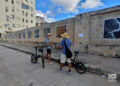 Exposición de la XV Bienal de La Habana en la zona del malecón habanero. Foto: Otmaro Rodríguez.