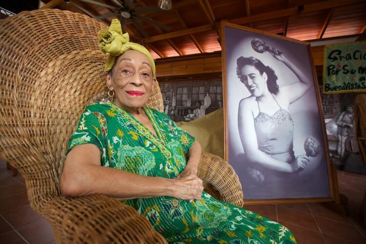 Omara Portuondo a sus 94 años de edad. Foto: Facebook de la artista.