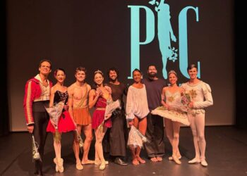 Bailarines cubanos participantes en la Gala de las Estrellas de Cuba, celebrada en el Teatro Beausobre de la ciudad suiza de Morges. Foto: Prensa Latina.