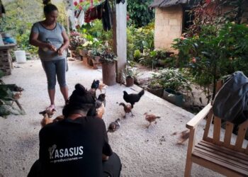 Filmación del documental "Ella al desnudo", sobre el matrimonio infantil en una comunidad del oriente de Cuba. Foto: Tomada de Ella al desnudo-Documental / Facebook.