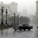 Fuertes lluvias debido al paso del huracán Rafael en La Habana el pasado 6 de noviembre. Foto: EFE/ Ernesto Mastrascusa.