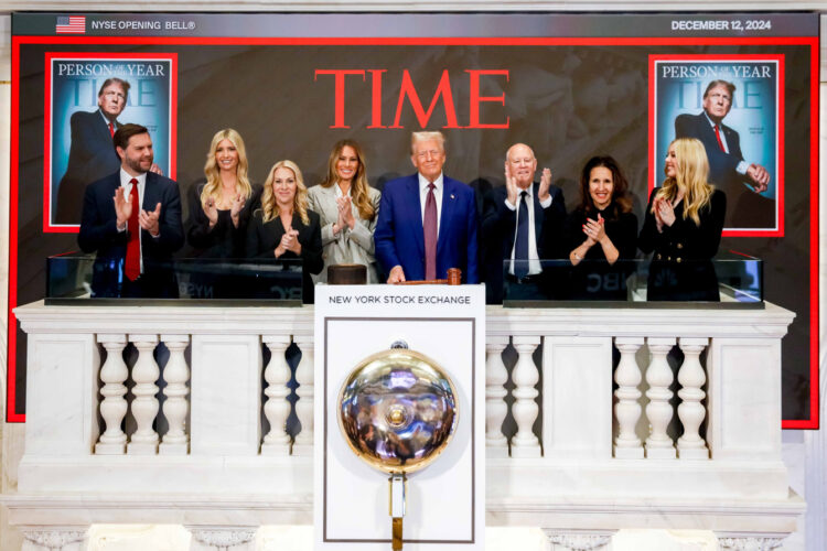 Trump en Bolsa de Valores de Nueva York Foto: EFE/ New York Stock Exchange.