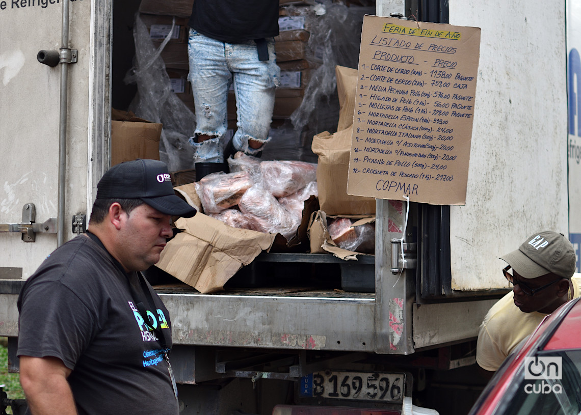 Feria en La Habana, el último fin de semana de 2024. Foto: Otmaro Rodríguez.