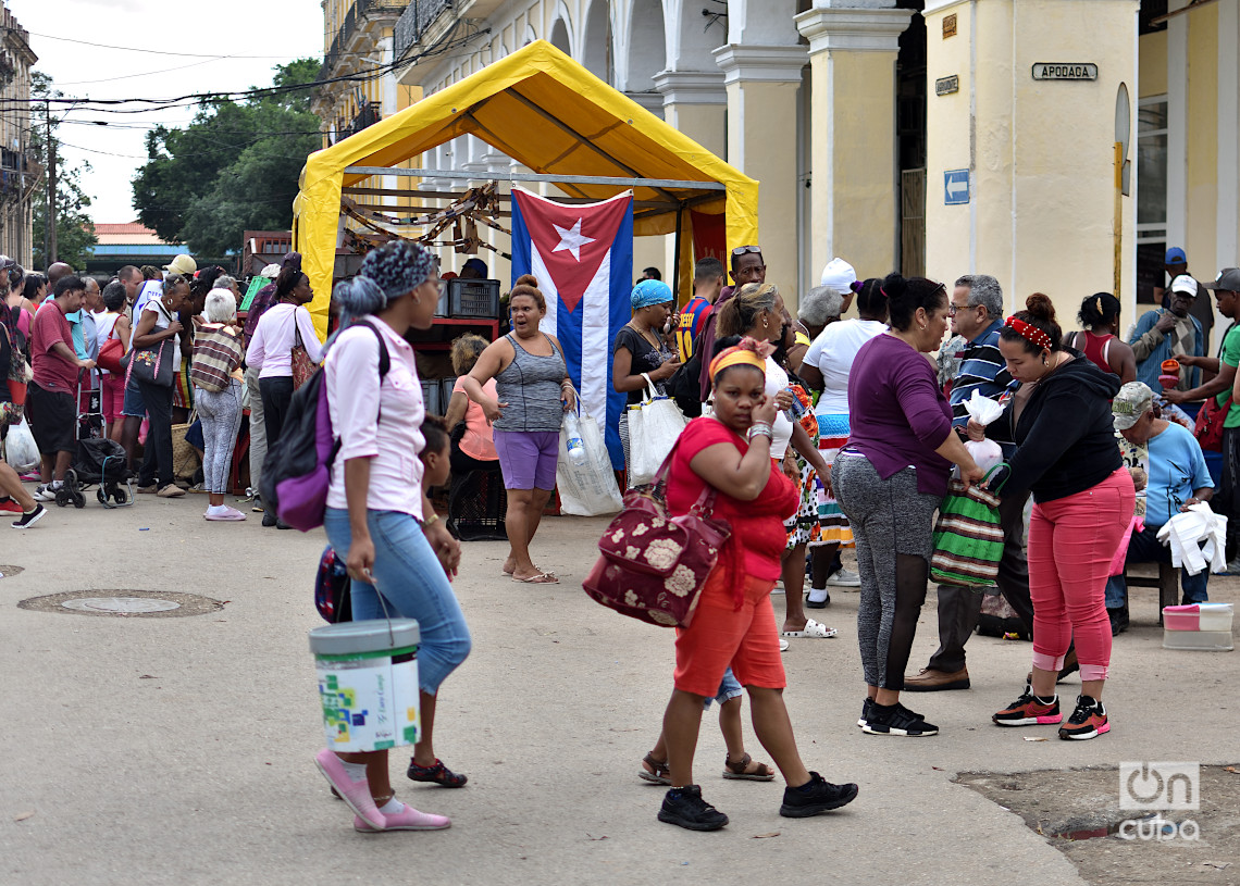 Feria en La Habana, el último fin de semana de 2024. Foto: Otmaro Rodríguez.