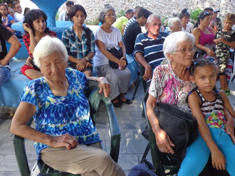 Descendientes de japoneses en Nueva Gerona. Foto: Isla de la Juventud.