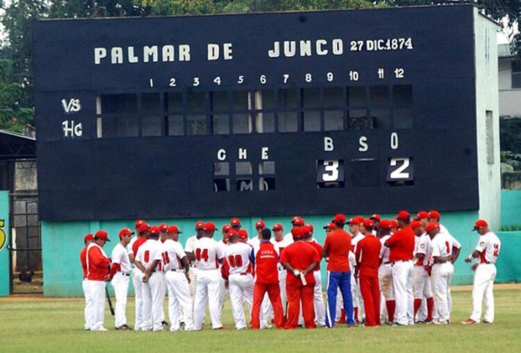 Juego homenaje entre La Habana y Matanzas. Foto: Prensa Latina.