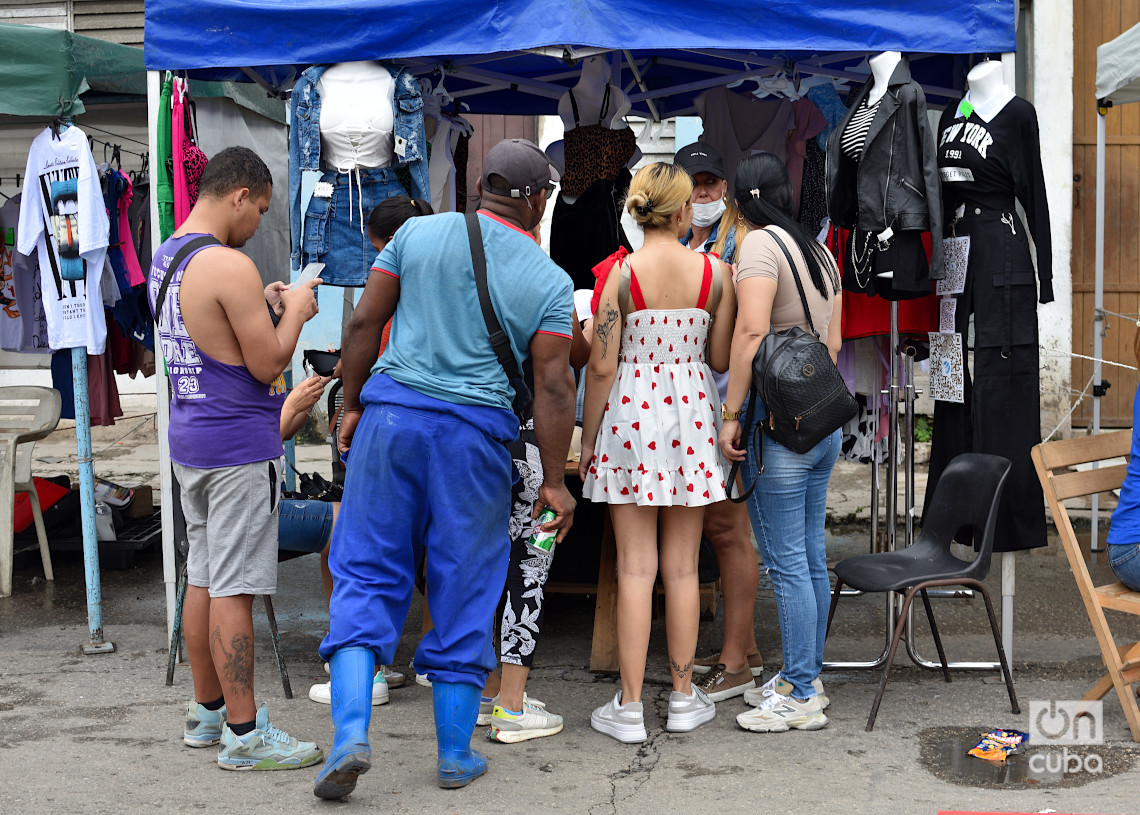 Feria en La Habana, el último fin de semana de 2024. Foto: Otmaro Rodríguez.