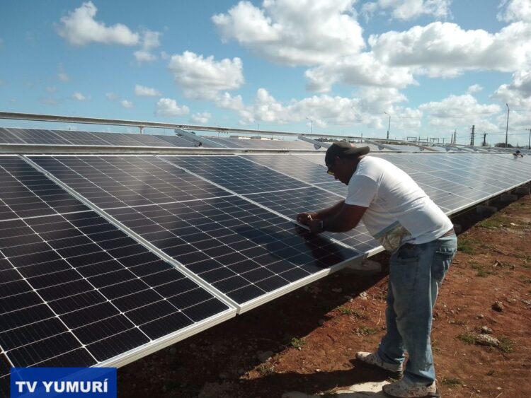 Parque fotovoltaico en Ciego de Avila. Foto: TV Yumurina