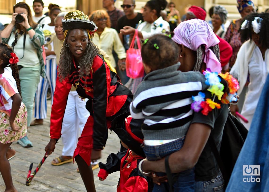 El Cabildo del Día de Reyes Afrocubano en La Habana Vieja. Foto: Otmaro Rodríguez.