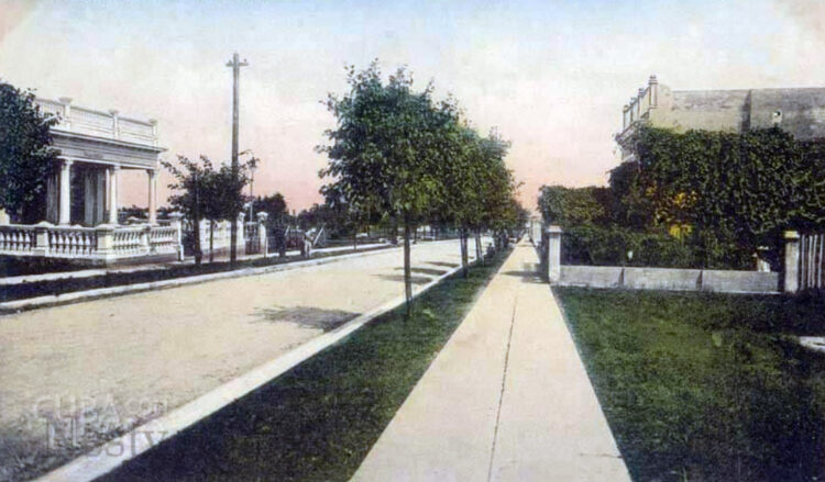 La calle San Jacinto, cuando todavía quedaban parcelas sin edificaciones.