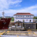 La esclusa de Miraflores, una de las tres principales del Canal de Panamá y el lugar donde los turistas pueden observar de cerca cuando pasan los barcos. Foto: Kaloian.