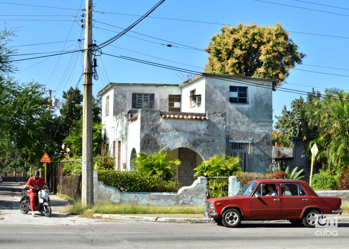 Casa en la calle 31, en el municipio habanero de Marianao. Foto: Otmaro Rodríguez.