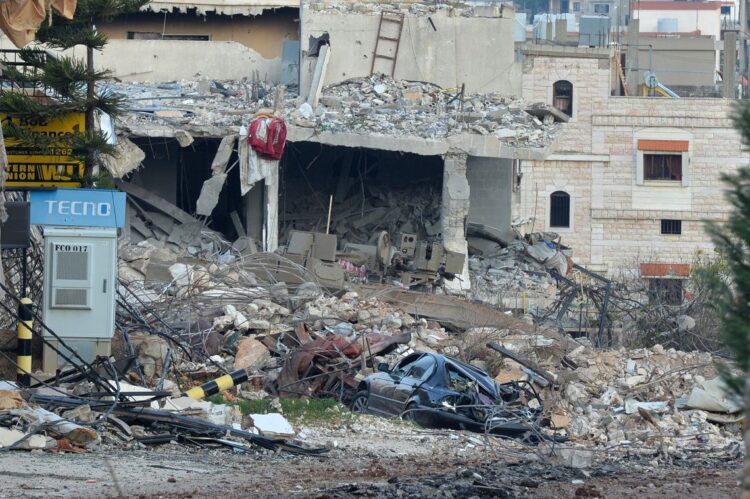 Destrucción de aldea en el sur libanés. Foto: EFE/EPA/WAEL HAMZEH