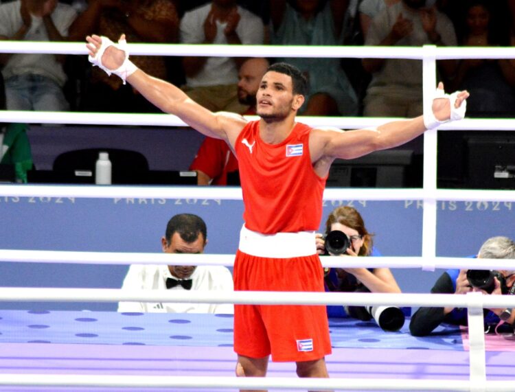 Erislandy Álvarez se ha convertido en el rostro más relevante del boxeo en Cuba. Foto: Ricardo López Hevia.