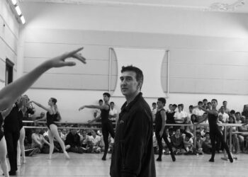 Julio Bocca imparte una clase en la Escuela Nacional de Ballet Fernando Alonso en 2019. Foto: Tomada del perfil en Facebook del Ahmed Piñeiro.