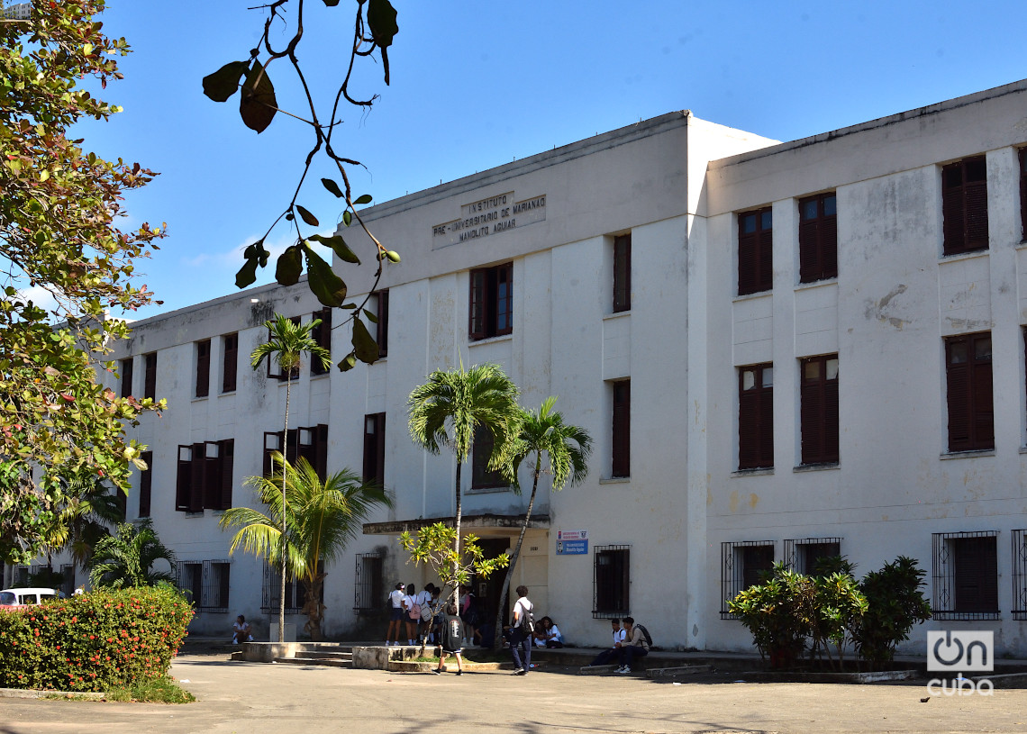 Instituto Preuniversitario Manolito Aguiar, en el municipio habanero de Marianao. Foto: Otmaro Rodríguez.