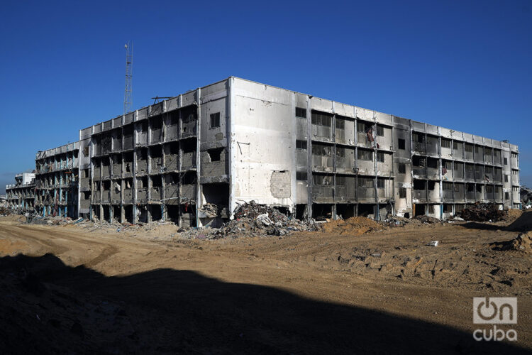 Devastación en Yabalia, ciudad del norte de Gaza,   objeto de intensos bombardeos y asedios militares, que han resultado en la muerte de miles de personas, incluidos civiles. Foto. Alejandro Ernesto /On Cuba