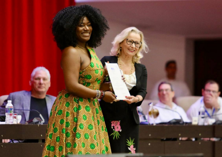 Liceth Angulo Quiñones, directora de la Asociación de Parteras Unidas del Pacífico de Colombia. Foto: Radio Habana Cuba.