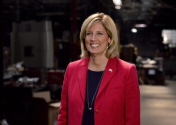 La representante republicana Claudia Tenney. Foto: PBS.