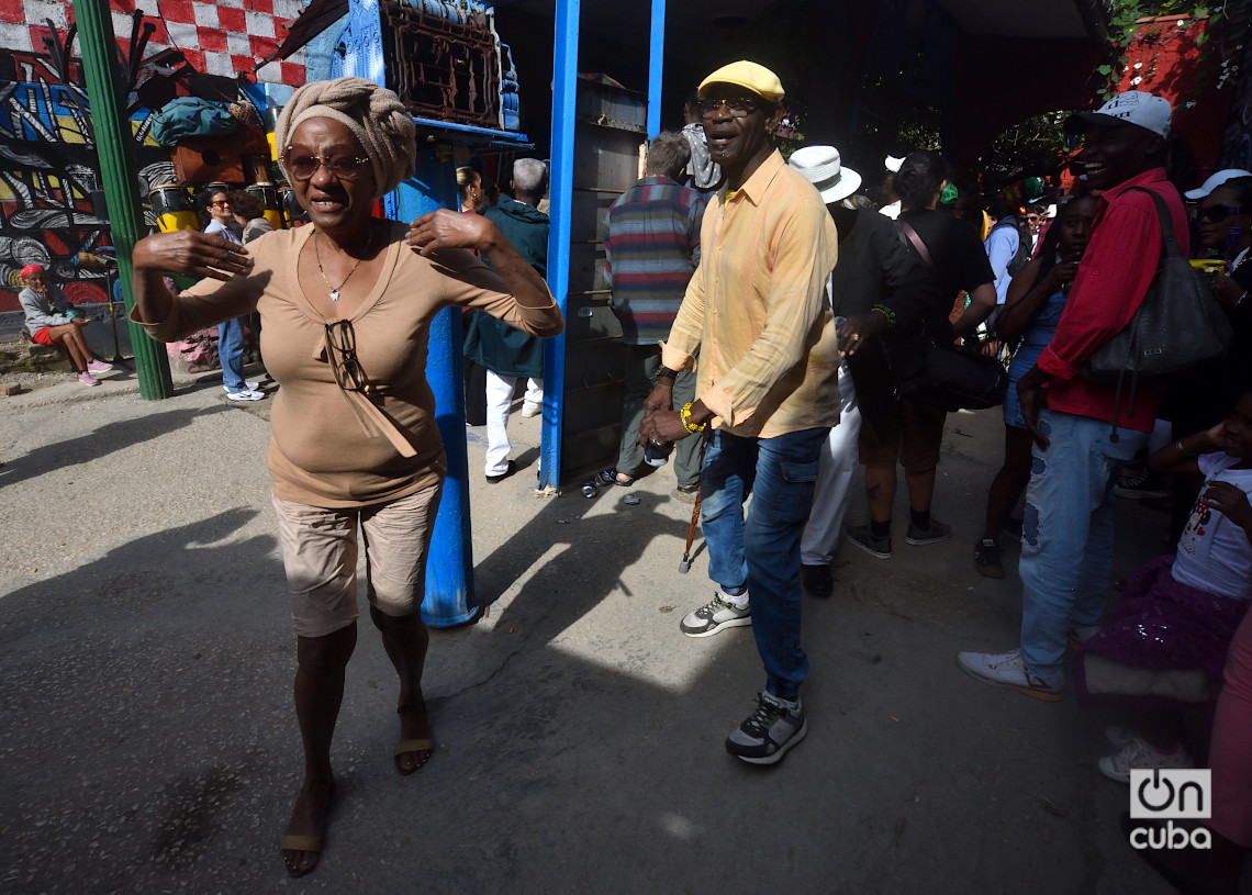 Peña de la rumba en el Callejón de Hamel, en La Habana. Foto: Otmaro Rodríguez.