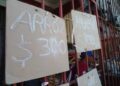 Precios de varios productos en un mercadito privado en Lawton, La Habana, en febrero de 2025. Foto: AMD.