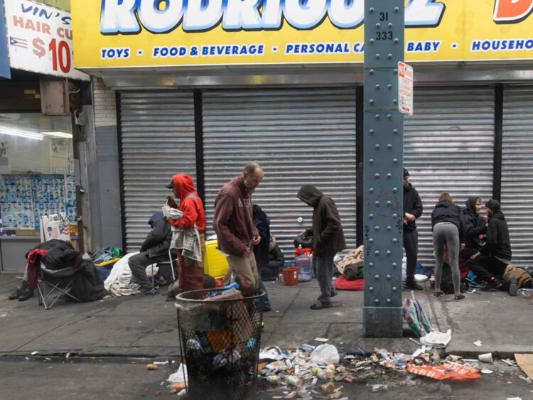 Adictos a las drogas en situación de calle en Estados Unidos. Foto: El País / Archivo.