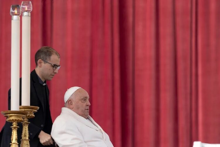 El papa Francisco oficia una misa por el Jubileo de las Fuerzas Armadas. Foto:EFE/ EPA /Massimo Percossi