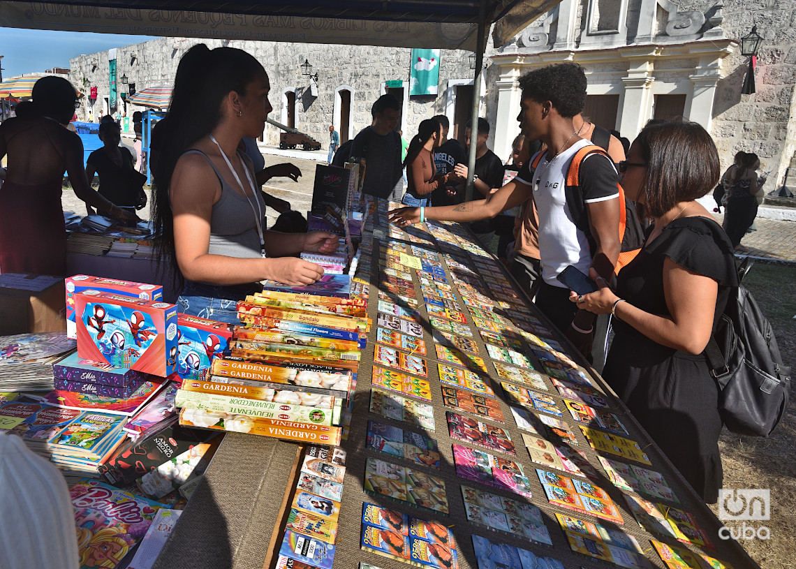 Feria Internacional del Libro de La Habana 2025, en el parque Morro-Cabaña. Foto: Otmaro Rodríguez.